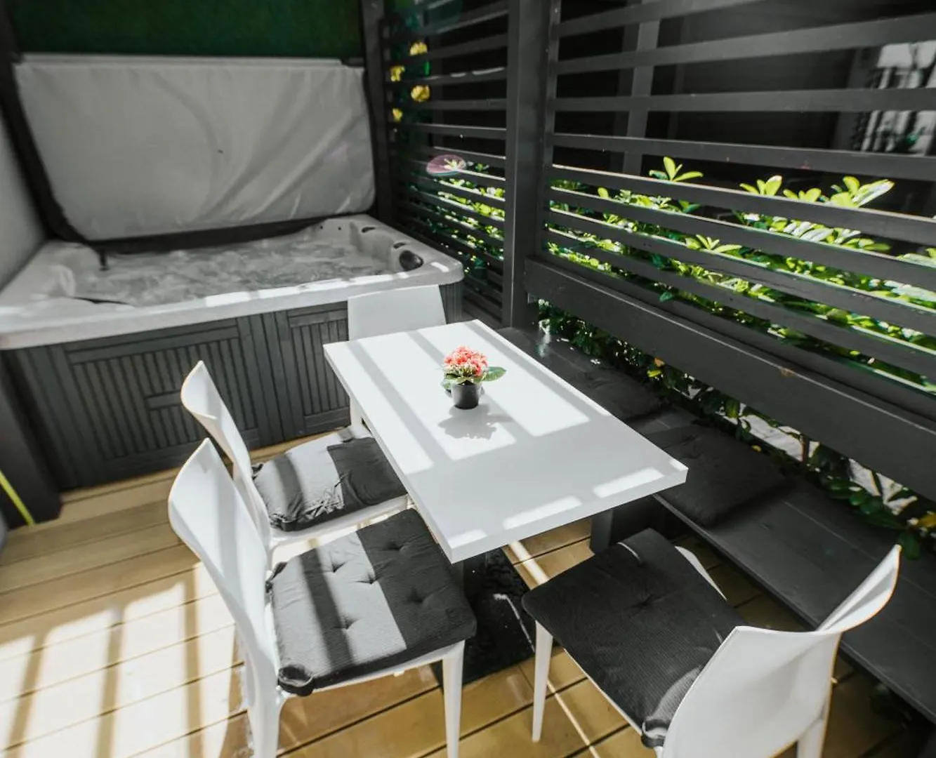 Arena Deluxe & Spa Szeged 0*,